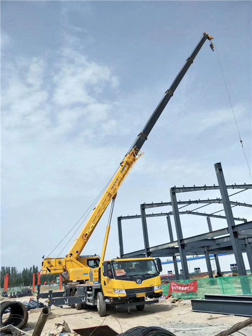 白银区超高层建筑钢结构吊装案例